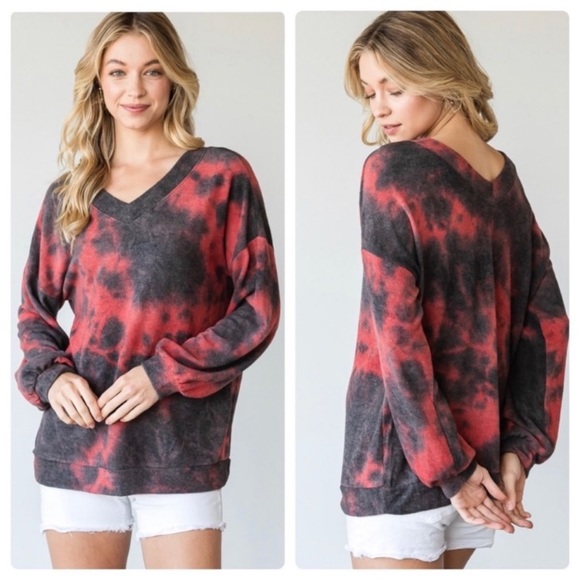 Sweaters - NEW Red & Black Soft Tie Dye Sweater